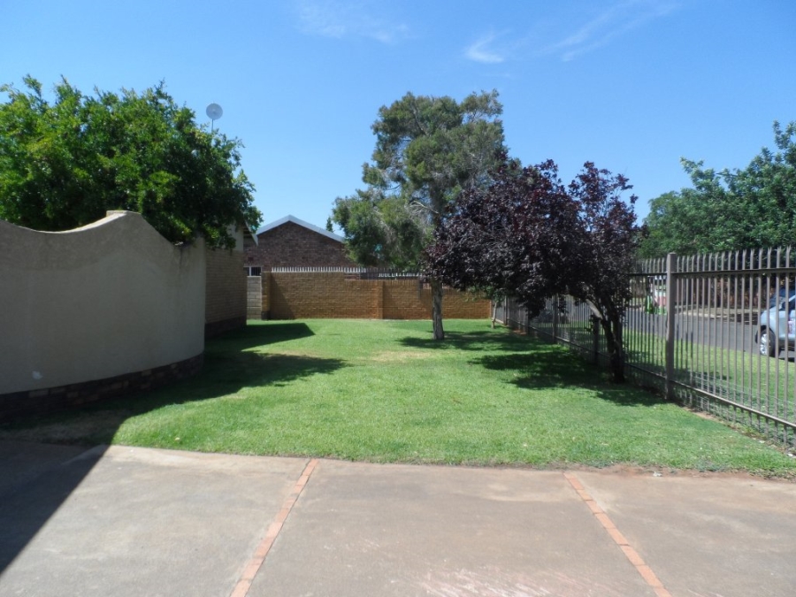 4 Bedroom Property for Sale in Royldene Northern Cape